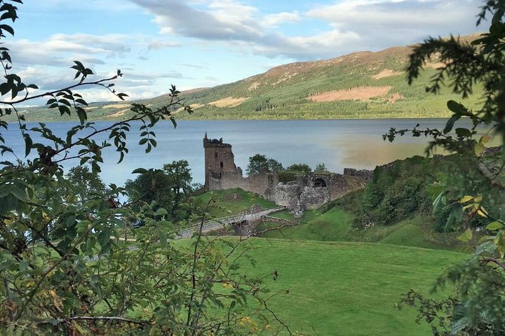 Urquhart Castle and Loch Ness (Outlander fame)
